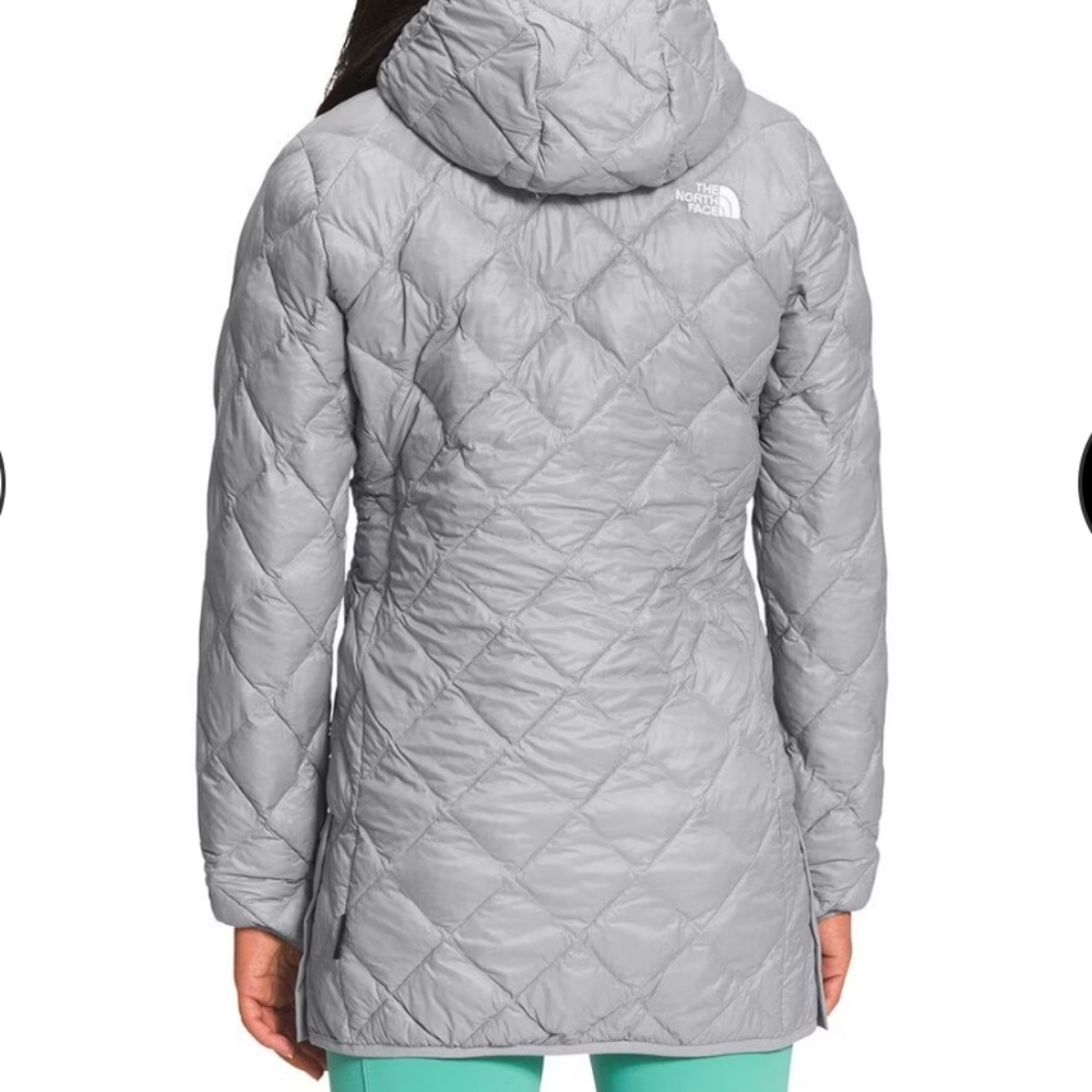 The North Face Thermoball Parka - Picture 3 of 8
